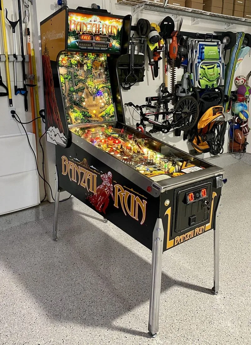 Williams Banzai Run pinball machine